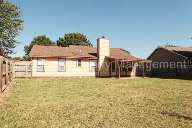 Building Photo - FOR LEASE | Owasso | Available Now!