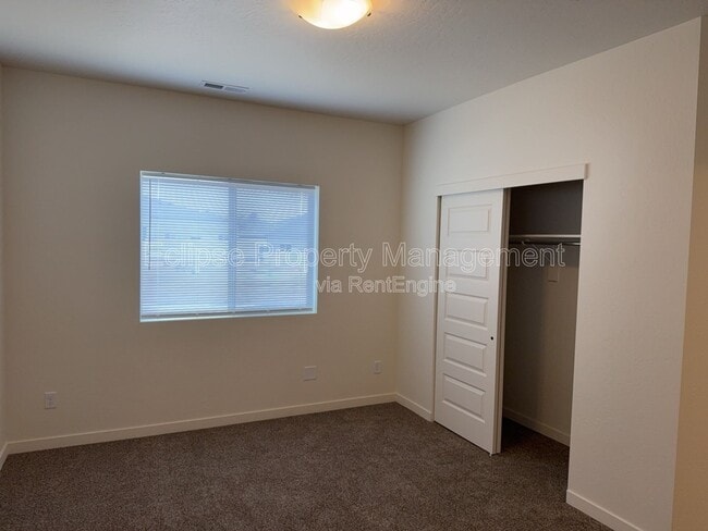 Building Photo - 2638-B 1/2 B 1/2 Rd