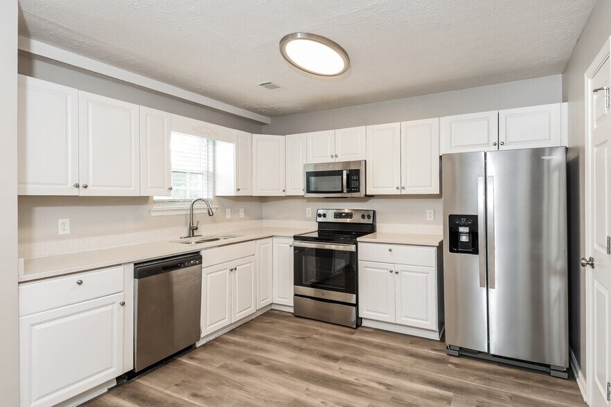 Building Photo - 49 Melleray Ct