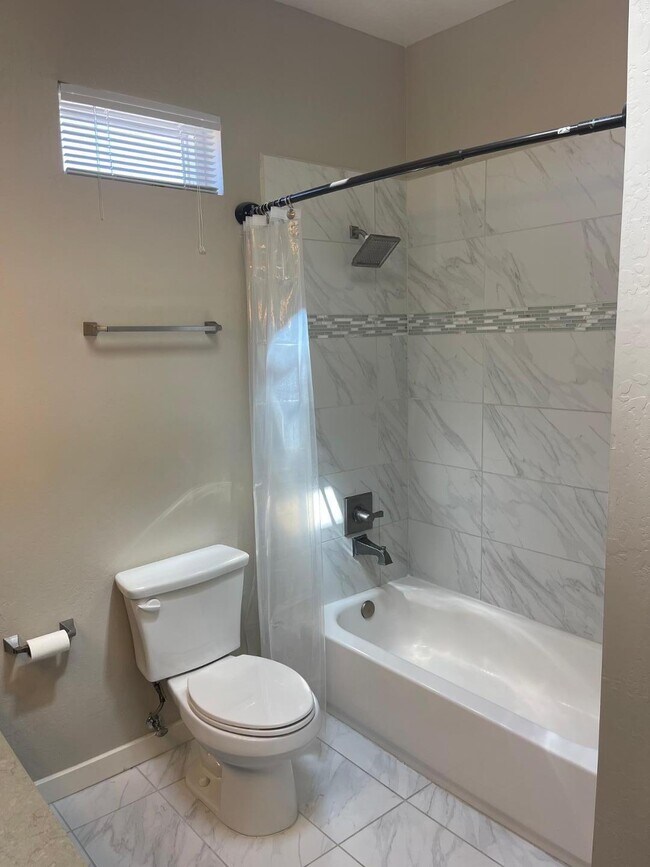 Building Photo - 1668 Bull Lea Dr SE