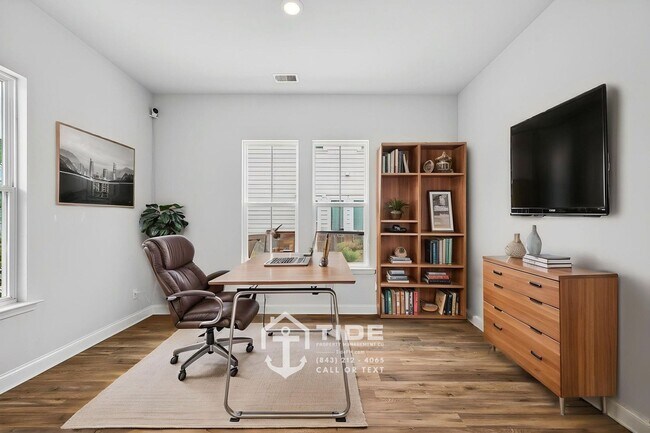 Building Photo - Private Retreat with Modern Upgrades