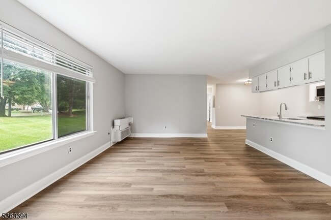 Building Photo - 111 Aimwick Ct