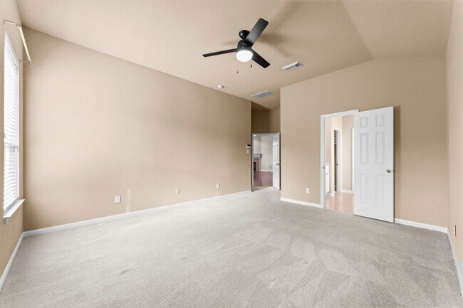 Building Photo - 21127 Gladys Yoakum Dr