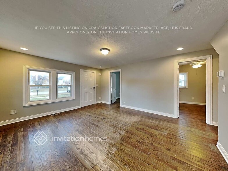 Building Photo - 10002 Merrimac Ave