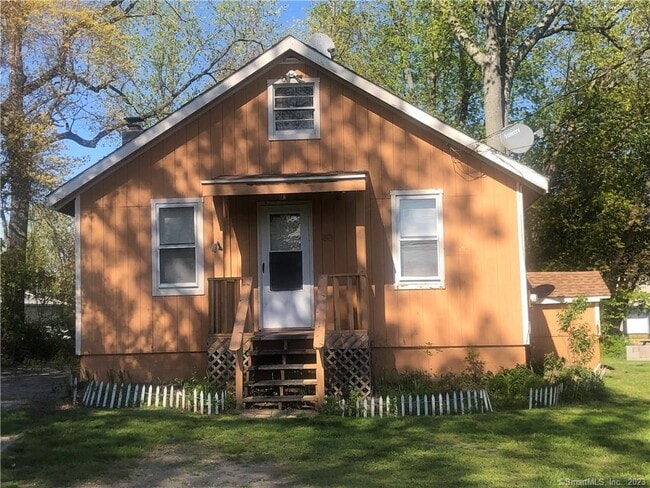 Primary Photo - 30 Seemans Ln