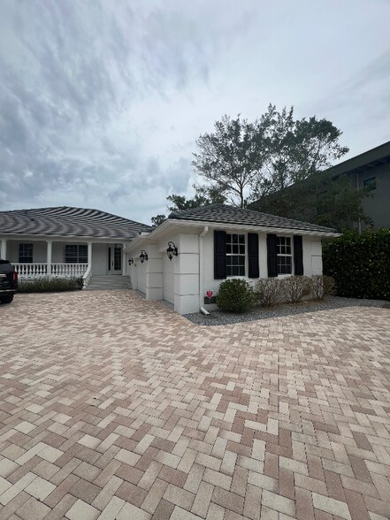Building Photo - 5178 Oakmont Pl