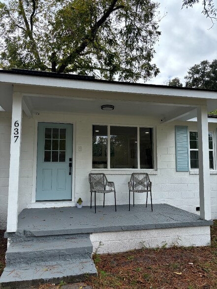 Building Photo - 637 E 35th St