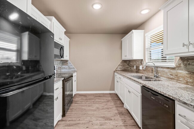 Building Photo - 4202 E 64th St