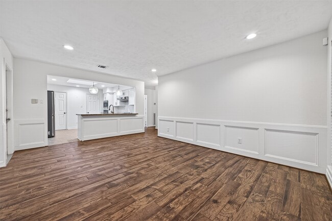 Building Photo - 14222 Stokesmount Dr