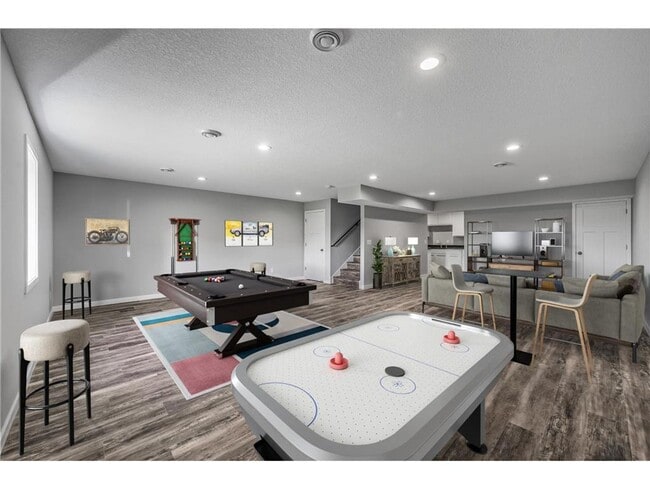 Building Photo - Rare 3 bed 4 bath no upgrade left out! 2 full kitchens, great views, dont miss out!