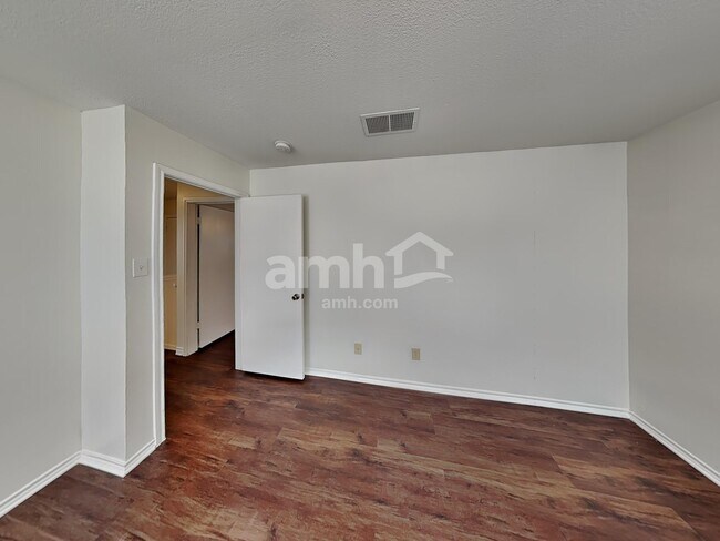 Building Photo - 5407 Colton Creek