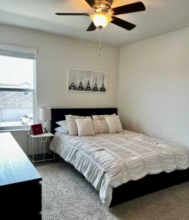 Building Photo - Gorgeous 4 Bedroom New Build in St. Hedwig!