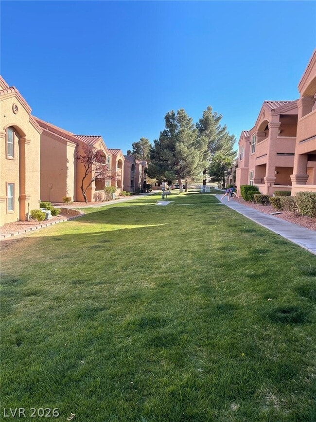 Building Photo - 8101 W Flamingo Rd