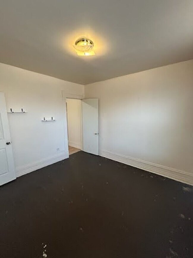 Building Photo - 2504 W.Scott (Aka 1143 S 25th)