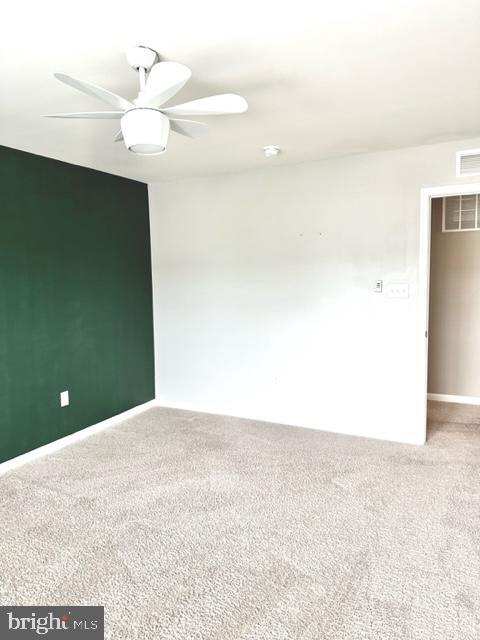 Building Photo - 210 Parker Dr