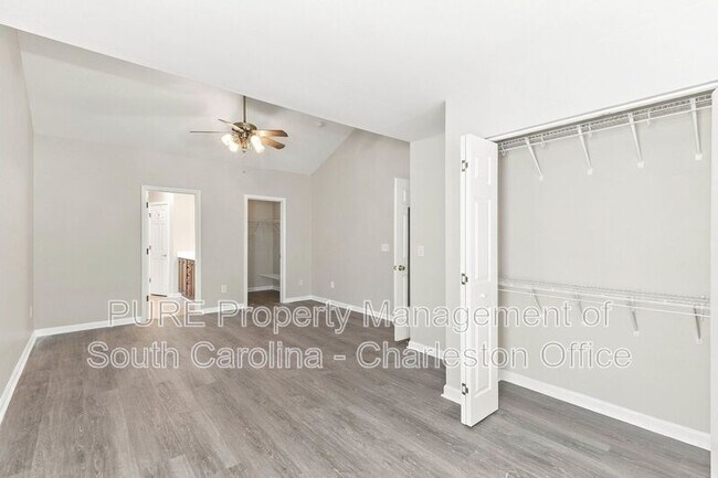 Building Photo - 1322 Palm Cove Dr