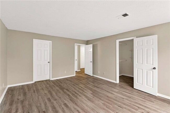 Building Photo - 5537 Mountain Springs Cir