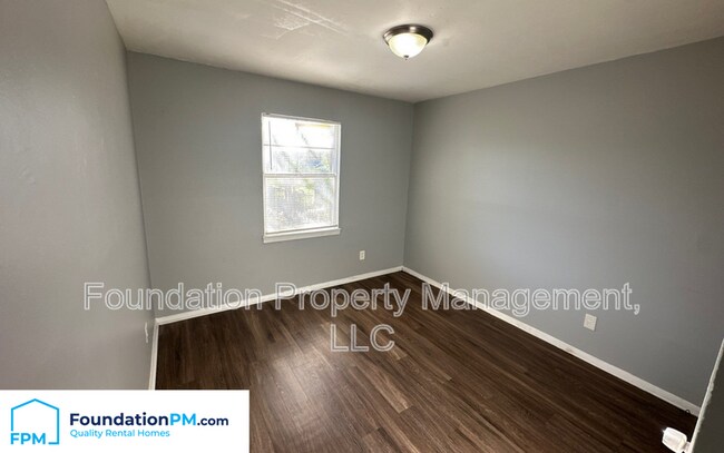 Building Photo - 4532 Sunny View Dr