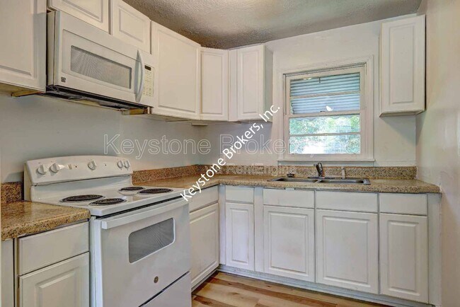Building Photo - 3495 Charleston Cir
