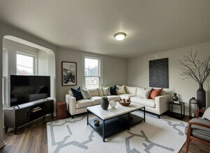 Building Photo - 201 E Cottage Pl