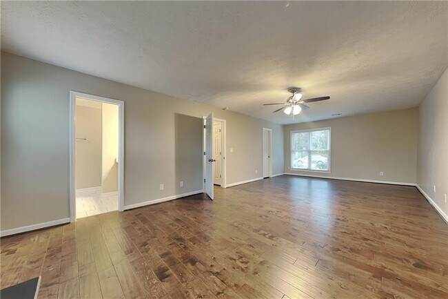 Building Photo - 895 Perrin Springs Ct NE