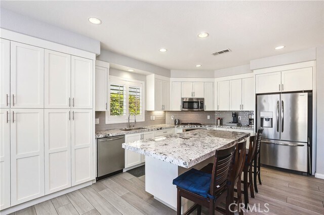 Building Photo - 42911 Del Lago Ct