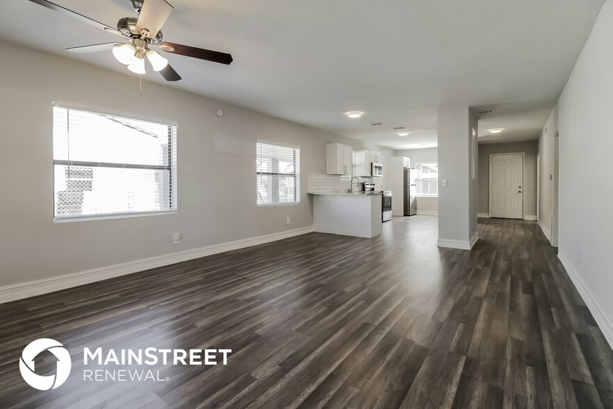 Building Photo - 4118 Minoso St