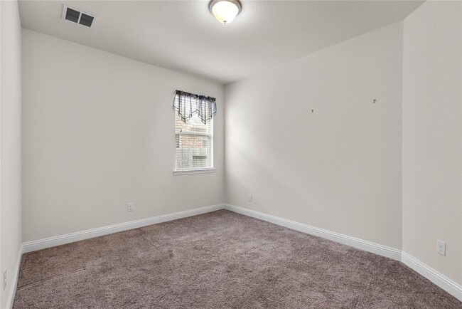 Building Photo - 3622 Pasteur Ln