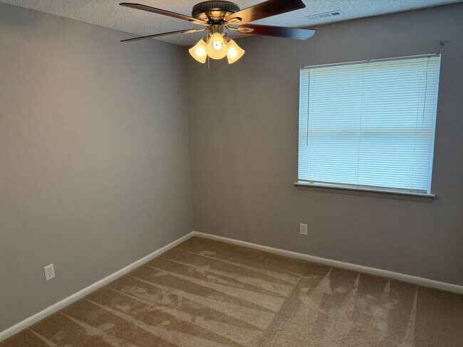 Building Photo - 775 Hecate Dr