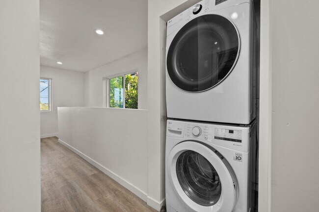 Building Photo - Brand new!