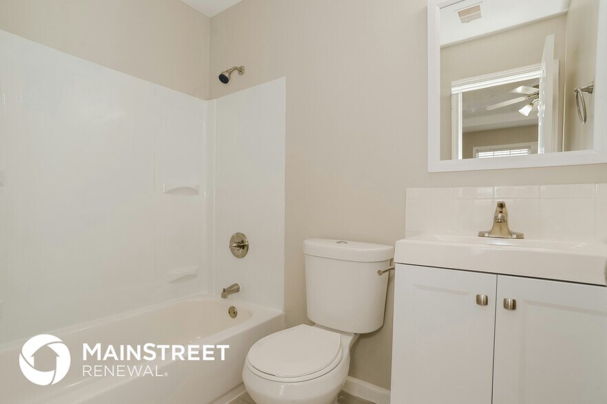 Building Photo - 11006 Highview Rd