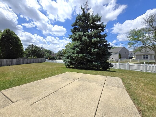 Building Photo - 1204 Frederick Ct