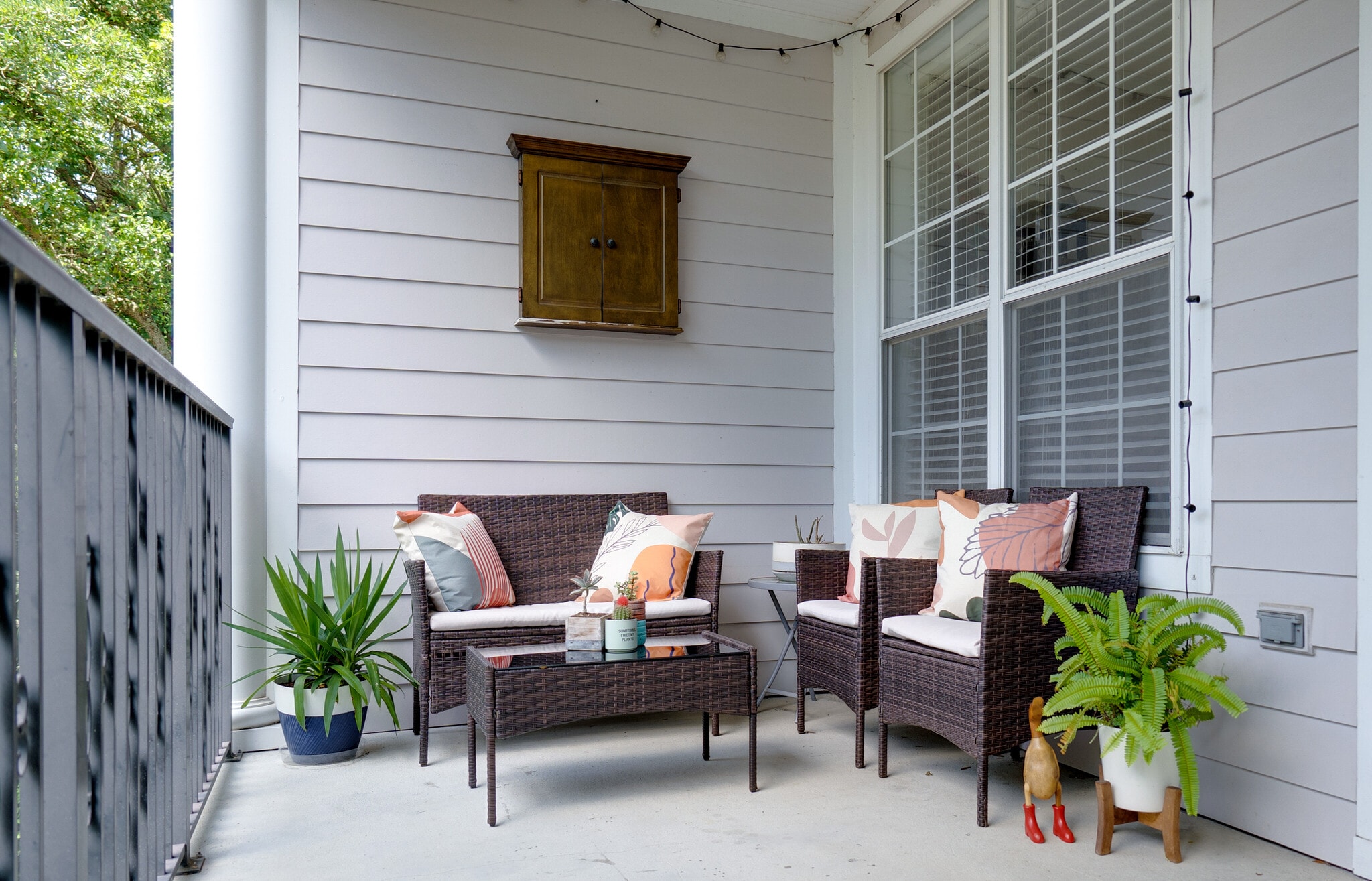Balcony - 159 Brooks St SE
