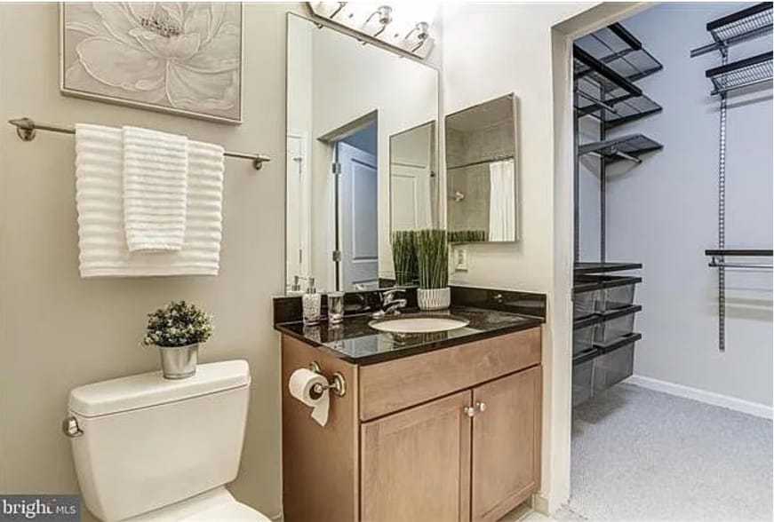 Building Photo - 309 Holland Ln