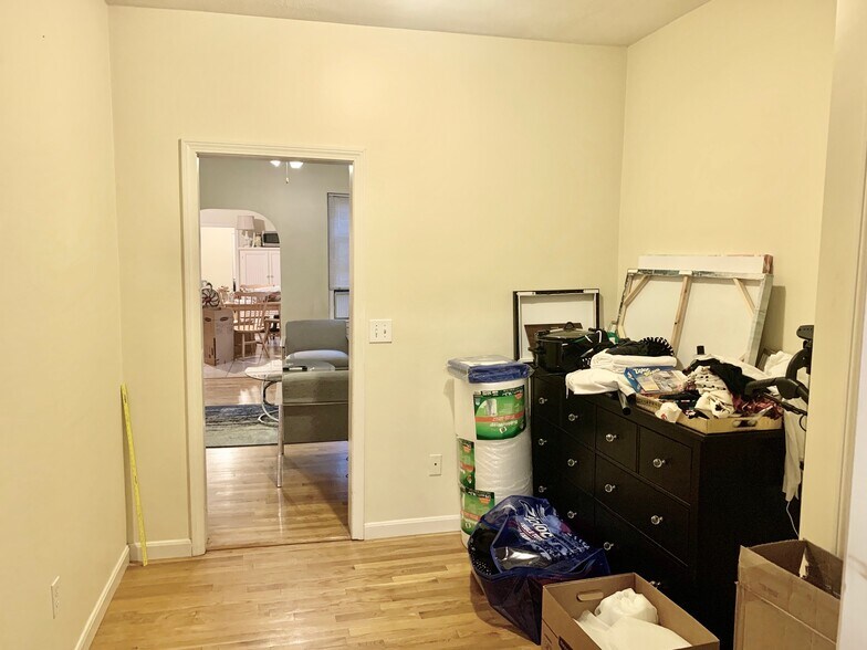 Building Photo - 47 N Margin St