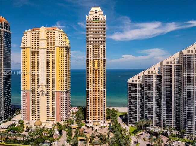 Building Photo - 17749 Collins Ave
