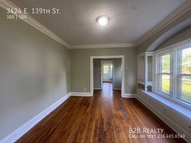 Building Photo - 3424 E 139th St