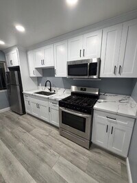 Building Photo - 100% NEWLY REMODELED - MUST SEE - WON'T LAST _   Only 4 miles from USC and 6 miles from DTLA
