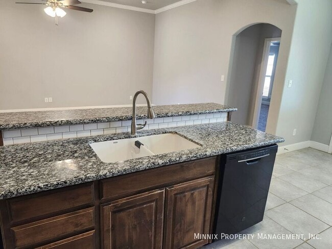 Building Photo - 5222 Jarvis St