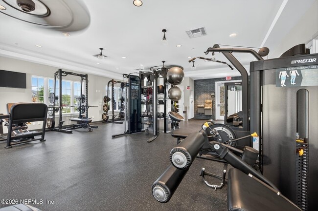 Building Photo - 168 Torres Trce