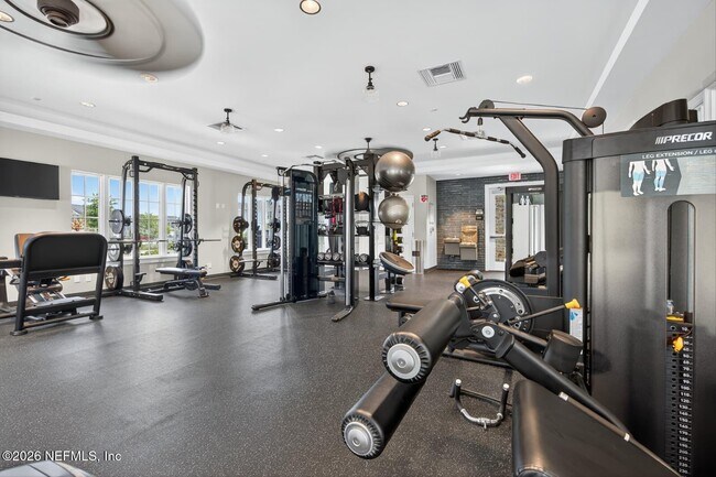 Building Photo - 168 Torres Trce