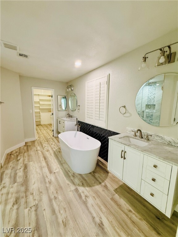 Building Photo - 777 Valley Rise Dr