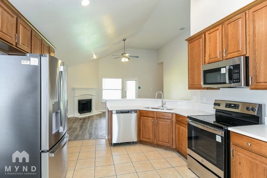 Building Photo - 7016 Seton Hall Dr