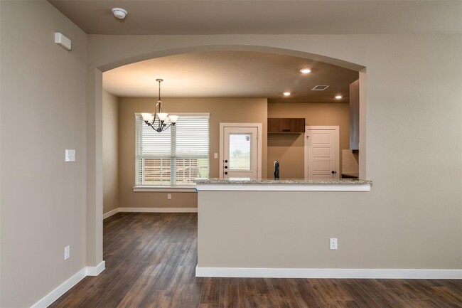 Building Photo - 600 Harvest Moon Dr