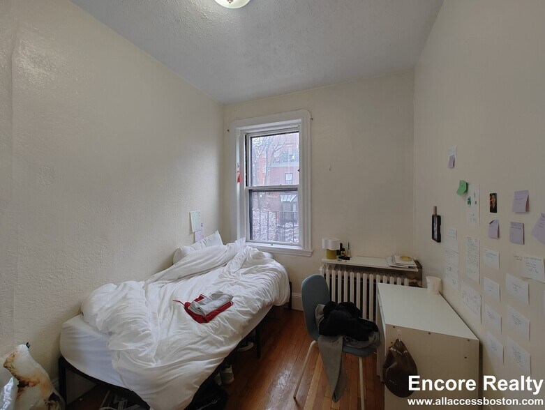 Building Photo - 93 West Cedar St