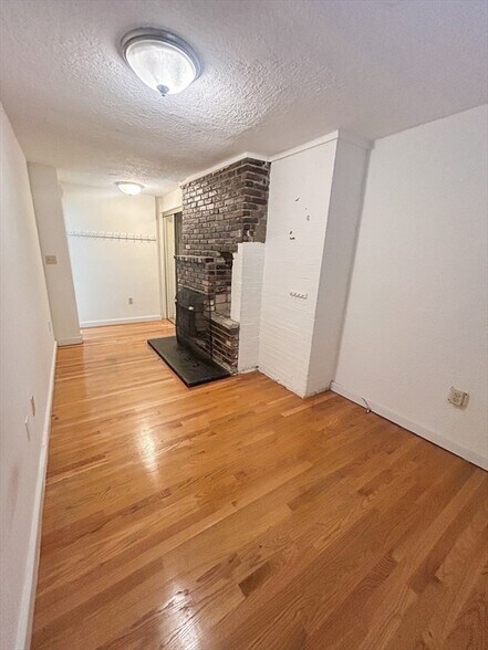 Building Photo - 65 Hancock St