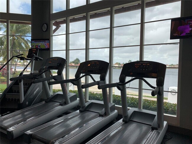 Building Photo - 10730 NW 66th St