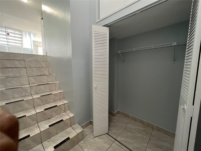 Building Photo - 10060 NW 9th St Cir