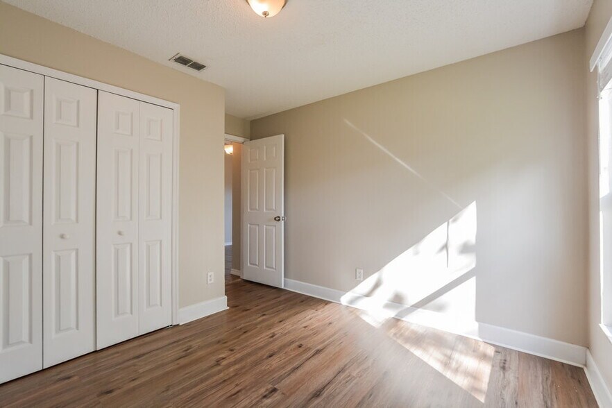 Building Photo - 2067 Key Lime St