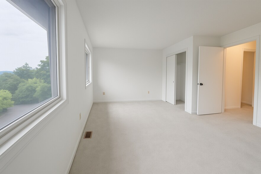 Building Photo - 27 Crows Nest Ln